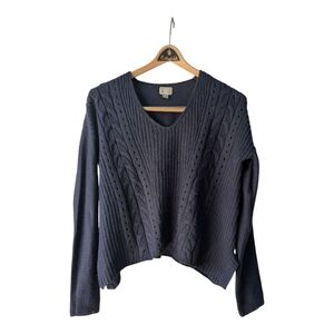 Navy blue boxy cabled sweater Converse size medium